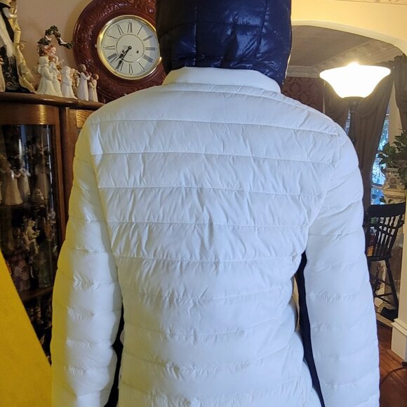 Tommy Hilfiger Hooded Jacket - NWT - Size S - Picture 2 of 3